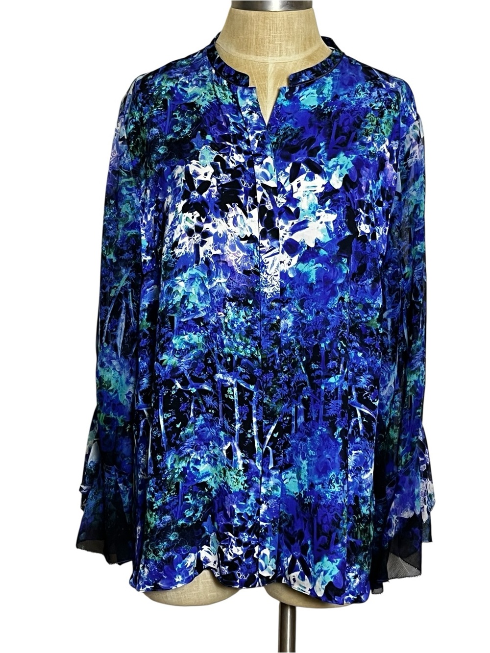 Elie Tahari 100% Silk Blue Watercolor Floral Abstract Bell Sleeve Blouse XL - Picture 2 of 11